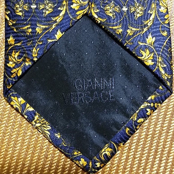 Gianni Versace Blue Gold Pattern Vintage Tie - Picture 3 of 4